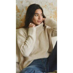 Beachwood Cashmere Carmel Sweater Size M/L